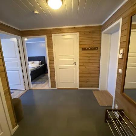 New Modern With Great View - Ski In & Out *